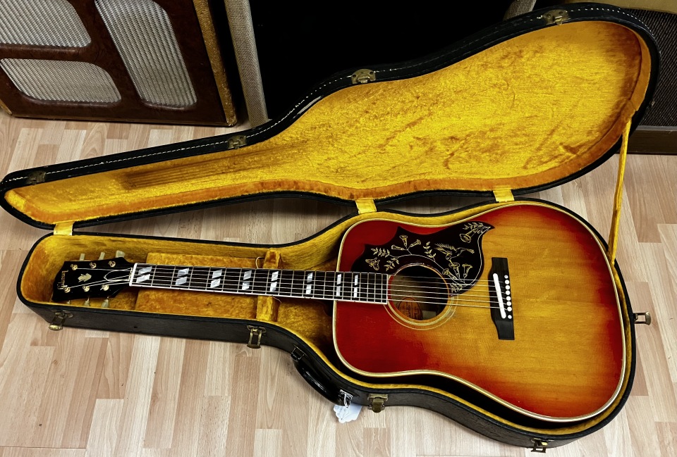 1963 Gibson Hummingbird