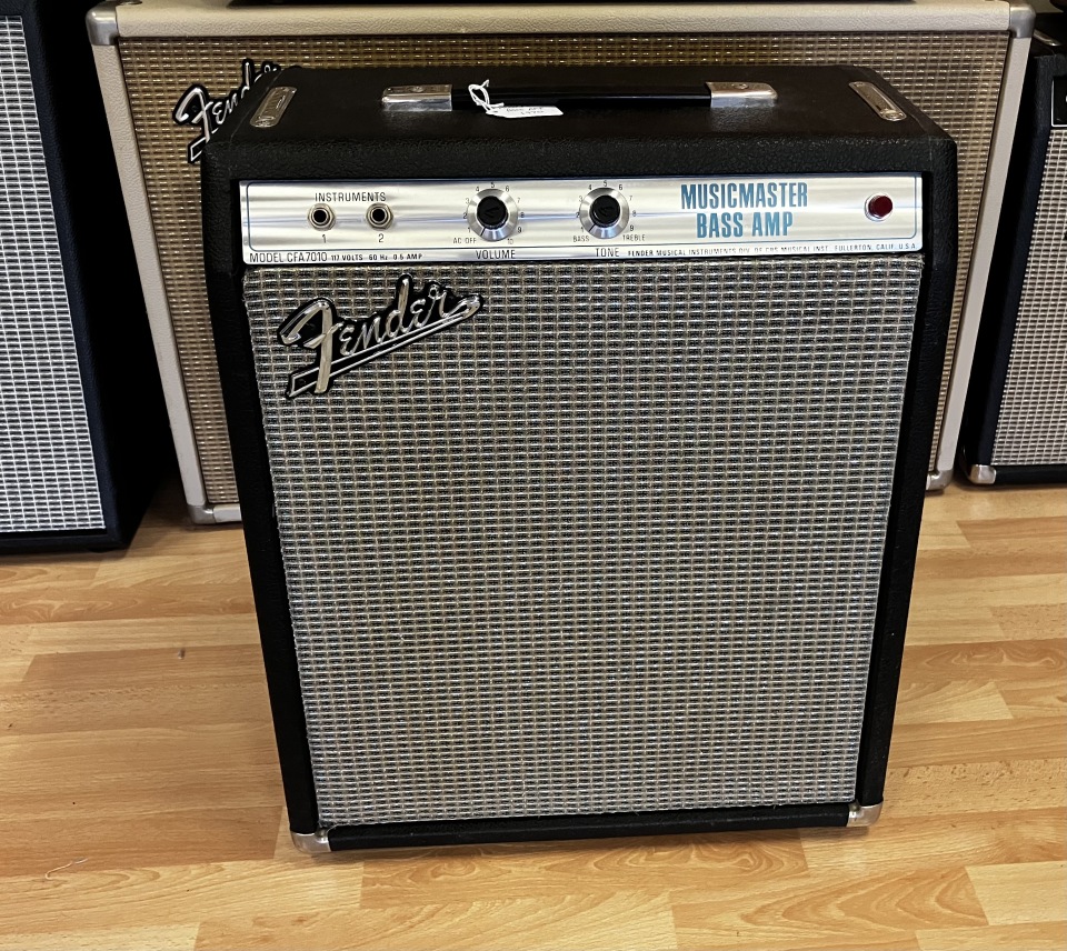 1970 Fender Musicmaster Bass Amp