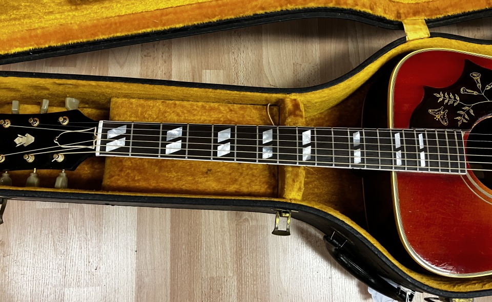 1963 Gibson Hummingbird