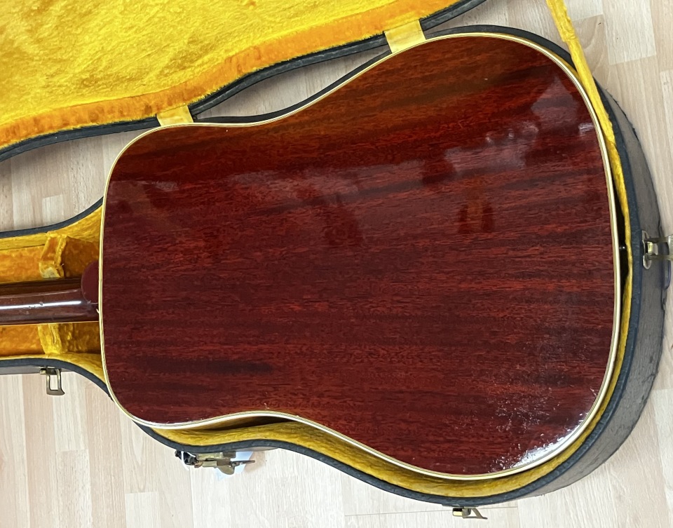 1963 Gibson Hummingbird