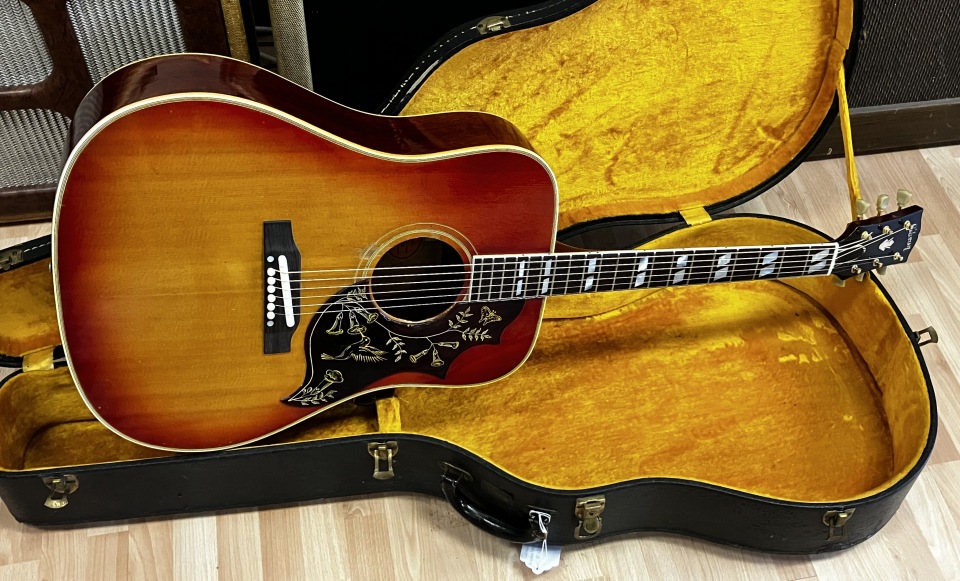 1963 Gibson Hummingbird